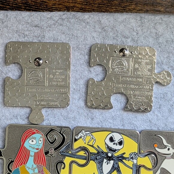 Nightmare Before Christmas Character Connection Puzzle Pin Set Chasers Complete - Picture 2 of 4